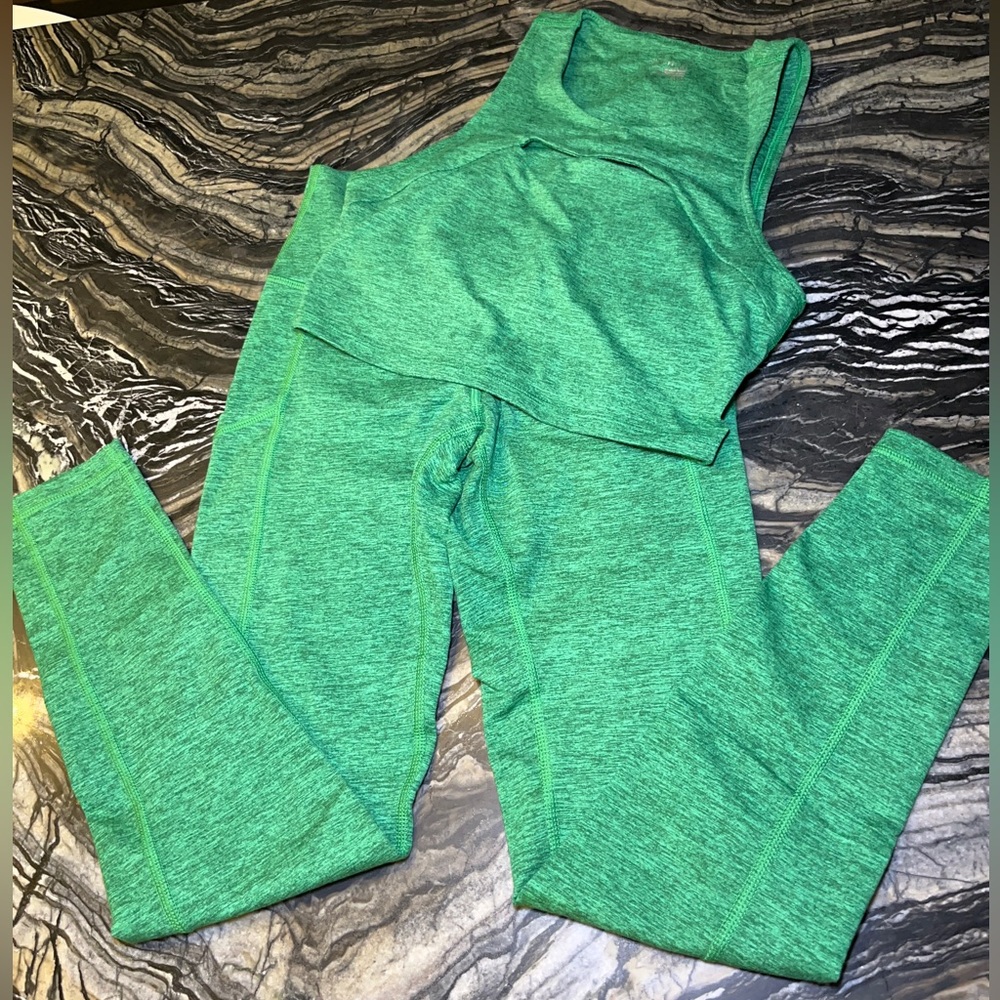 Aerie. XS Green set (top and bottom)